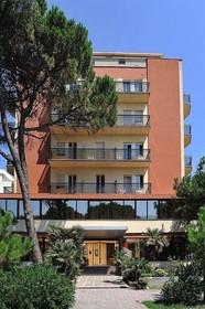 Hotel Ausonia