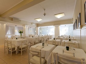 Hotel Alta Maarea