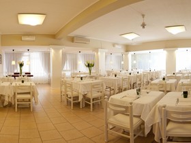 Hotel Alta Maarea