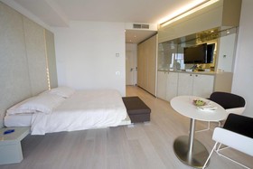 Premier & Suites