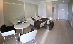 Premier & Suites