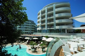 Premier & Suites