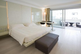 Premier & Suites