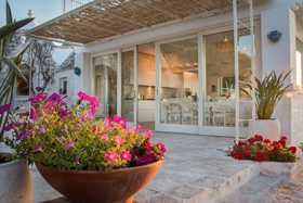 Trulli Di Bouganville