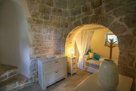 Trulli Di Bouganville