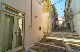 Sopramonte House