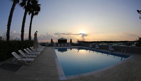 Sea Lion Hotel