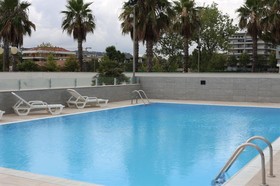 Sea Lion Hotel