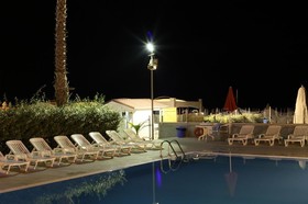 Sea Lion Hotel