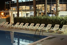 Sea Lion Hotel
