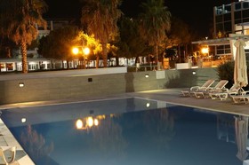 Sea Lion Hotel