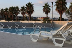 Sea Lion Hotel