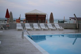 Sea Lion Hotel
