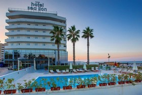 Sea Lion Hotel