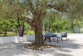 Villetta Dalia Con Giardino by Wonderful Italy