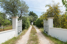 Villetta Dalia Con Giardino by Wonderful Italy