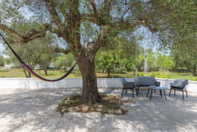 Villetta Dalia Con Giardino by Wonderful Italy