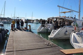 Mauticat Boat & Breakfast