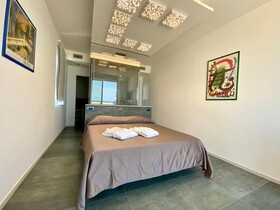 Marina Bay Luxury Rooms