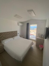 Marina Bay Luxury Rooms