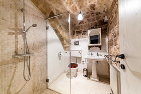 Itaca Home to Explorers