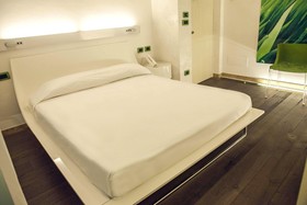 Vingt-Sept Bed and Breakfast