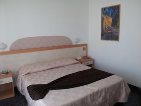 Hotel Rosa Meuble