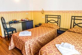 Hotel Consul