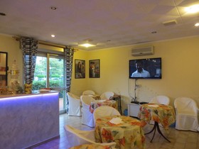 Hotel Etna