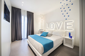 Love Boat Hotel
