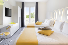 Love Boat Hotel