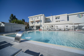 Love Boat Hotel