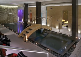 Select Suites & Spa