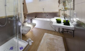 Aqua Hotel
