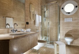 Astoria Suite