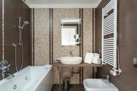 Embassy Aparthotel