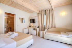 Ferretti Beach