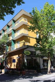Hotel Amados