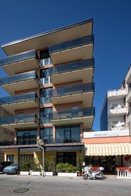 Hotel Gin