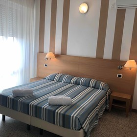 Hotel Gin