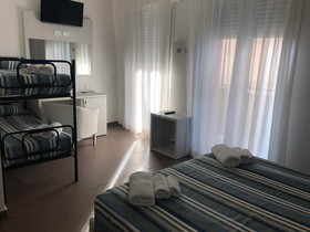 Hotel Gin