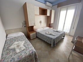 Hotel Nanni Garnì