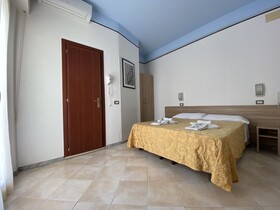 Hotel Nanni Garnì