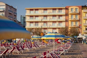 Global Hotel