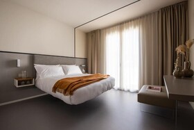 Open Hotel