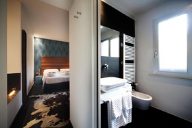 Q Hotel