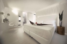 Q Hotel