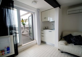Q Hotel