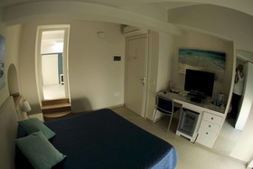 Edificio 15 House Elite