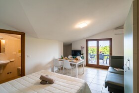 Club del Sole Stork Family Collection